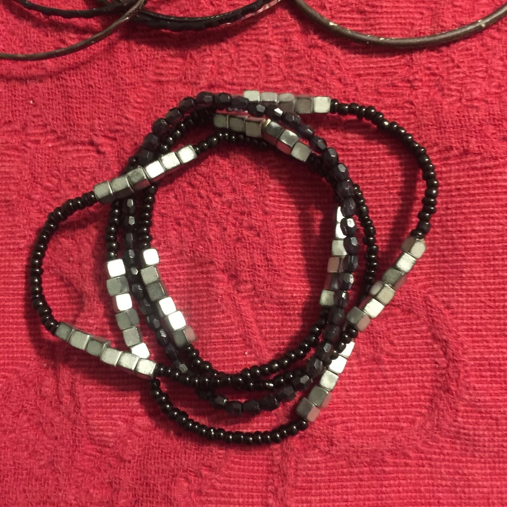 Bangles, bangles, bangles! - Picture 7 of 7